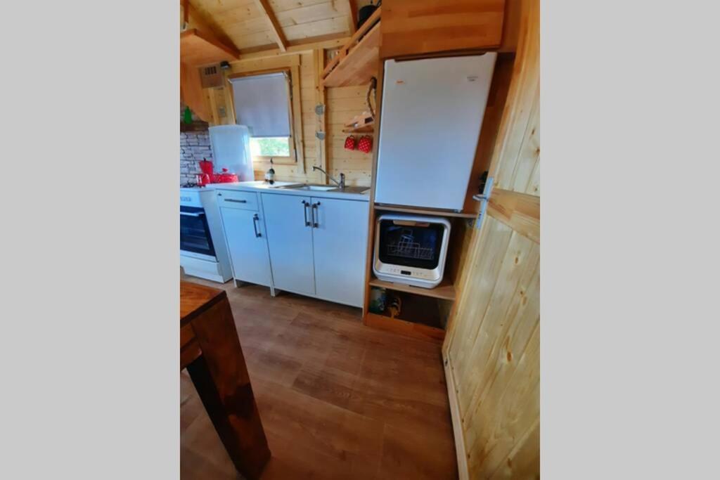 Autarkes Tiny House Mit Rheinblick Apartman Rumikon Kültér fotó