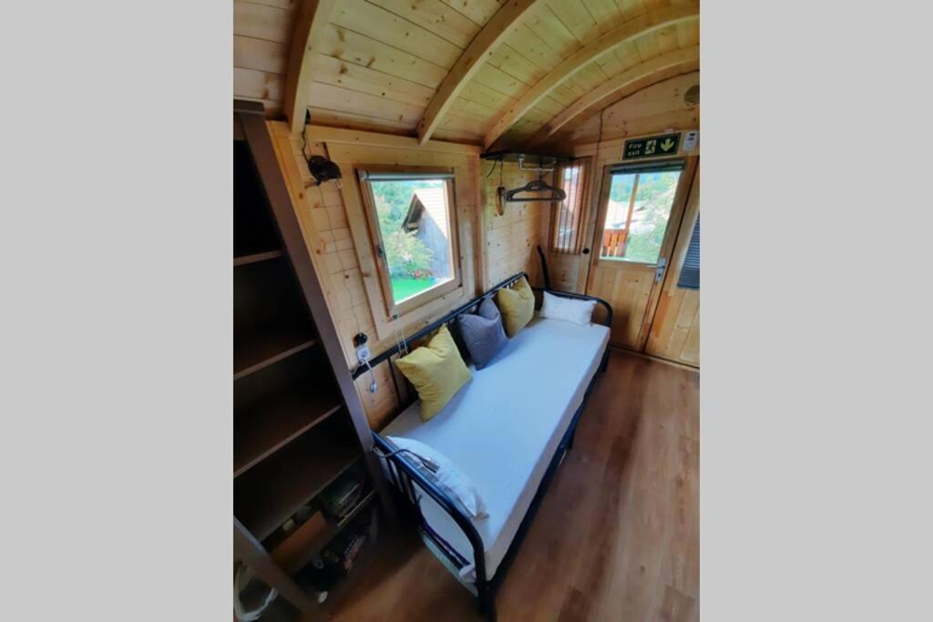 Autarkes Tiny House Mit Rheinblick Apartman Rumikon Kültér fotó